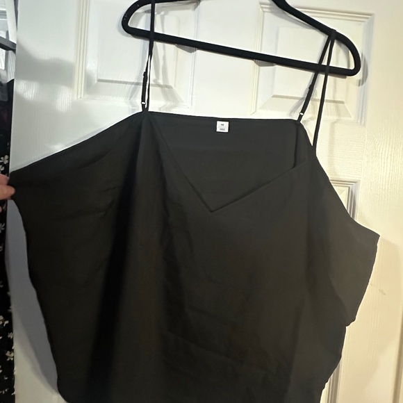 Old Navy Women’s Tank Top 4XL Black V-Neck Adjustable Straps Plus Size - Picture 1 of 4